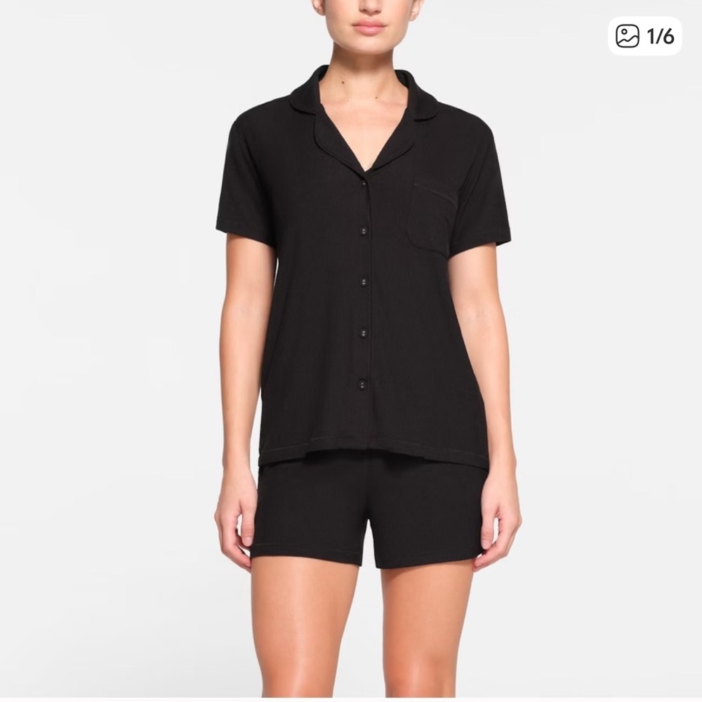 SKIMS Onyx Lounge Short Pajama Set NWT